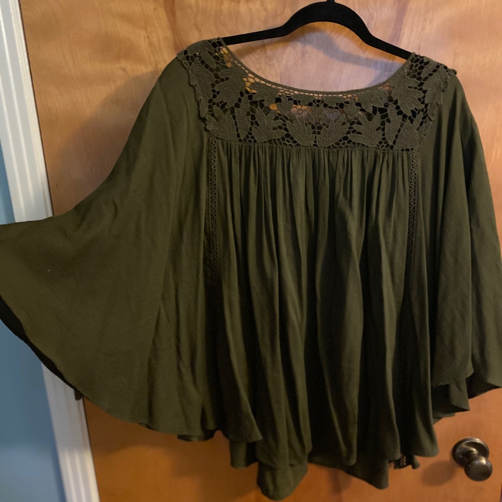 Cape-like top - Picture 3 of 3